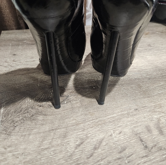 Yves Saint Laurent heels - Picture 5 of 6